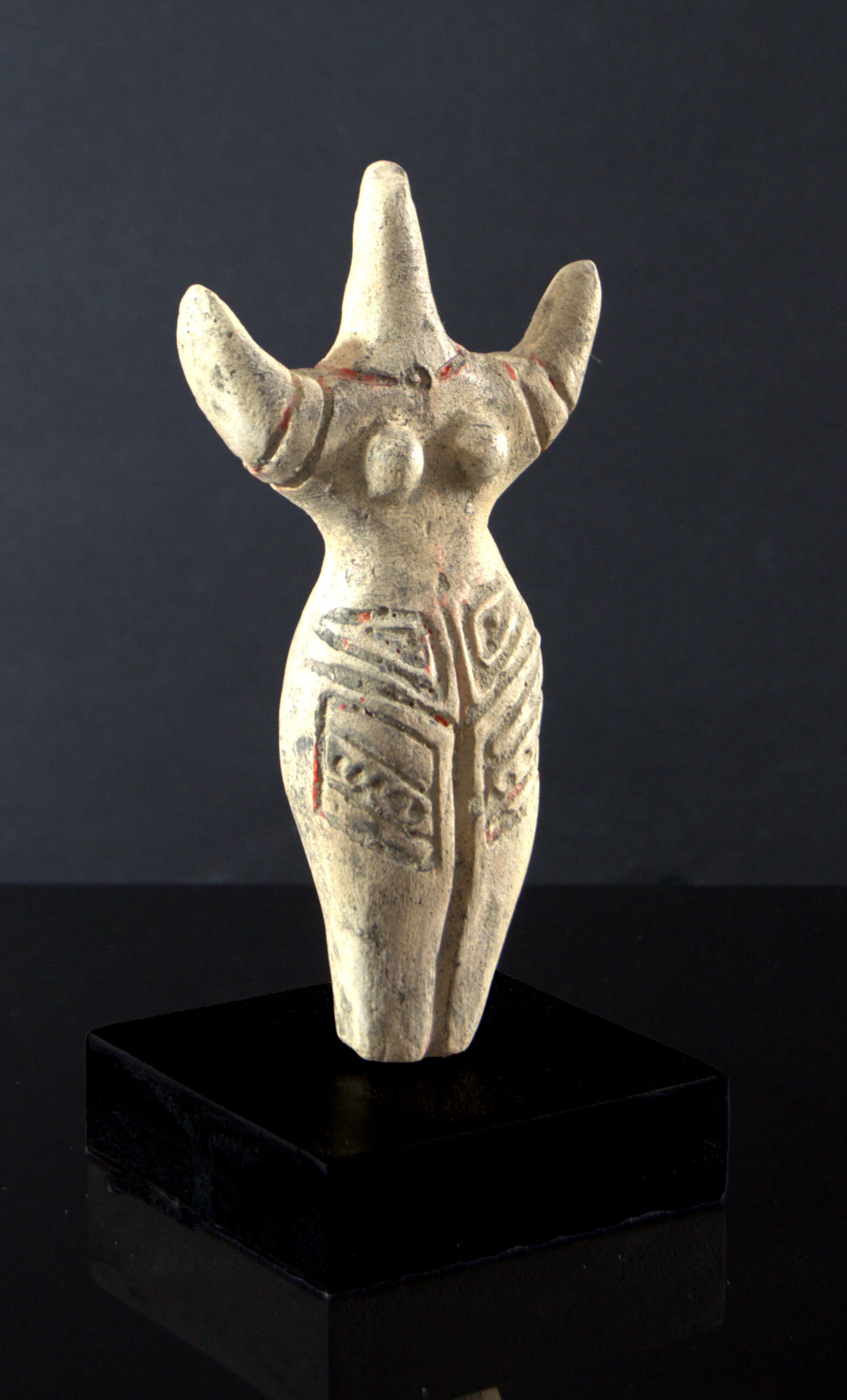 VENUS CUCUTENI DIOSA DE LA FERTILIDAD - Imagen 2