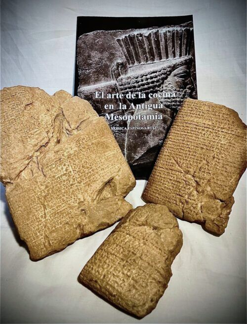 LOTE DE 3 TABLILLAS SUMERIAS DEL RECETARIO DE COCINA MÁS ANTIGUO CONOCIDO + LIBRO DE REGALO