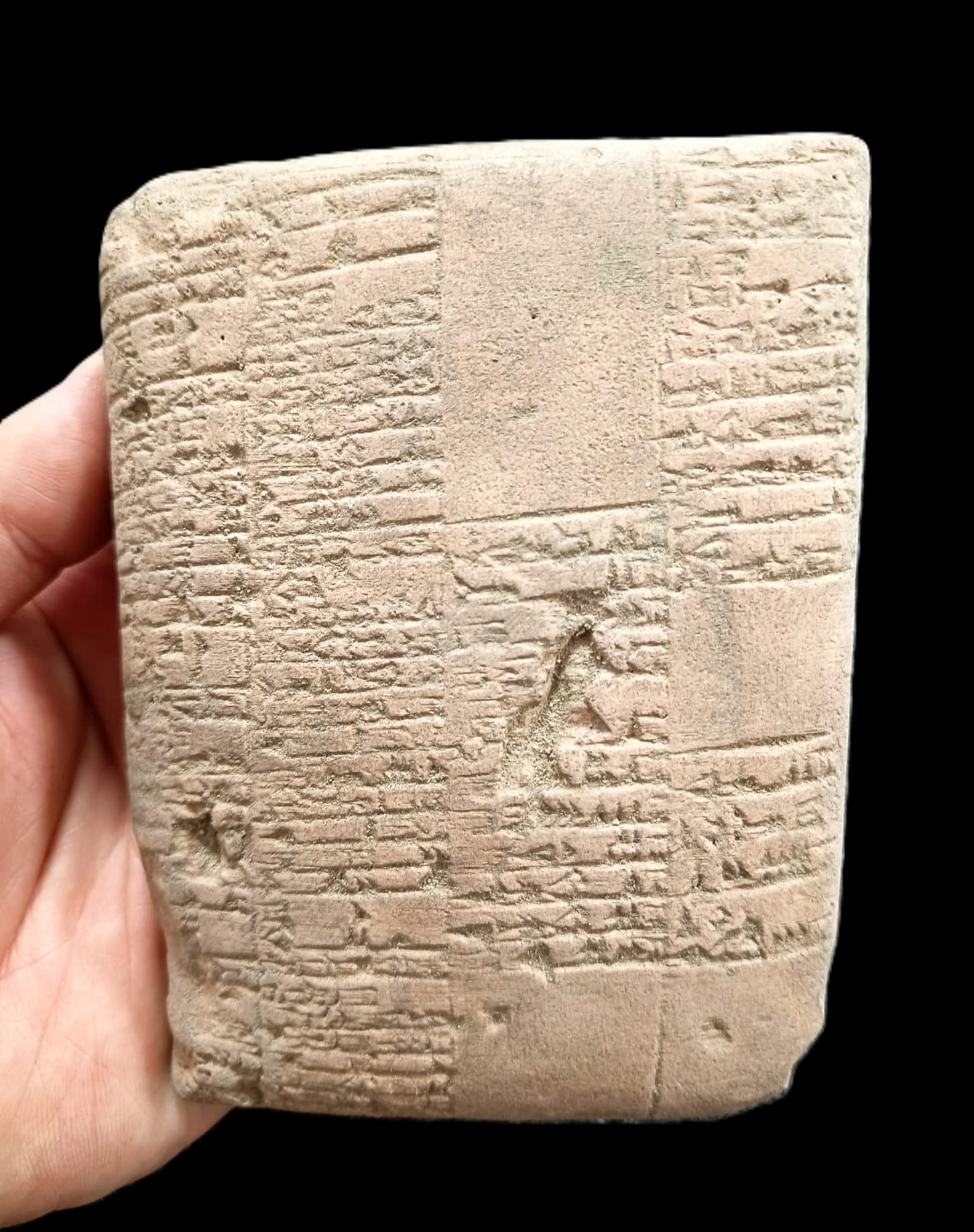 Tablilla Cuneiforme de Arcilla: Registro Administrativo y Balance Contable Sumerio (Periodo Ur III, c. 2100 a.C.) - Imagen 5